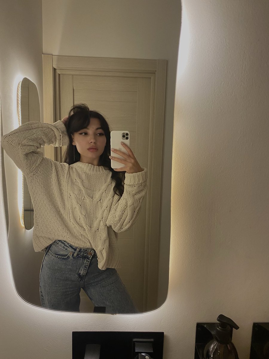 dzb_art's tweet photo. Yesterday, my school friend, who lives in the Netherlands because of the war, arrived and finally forced me to leave the house🍂 https://t.co/LmXigxF20g
