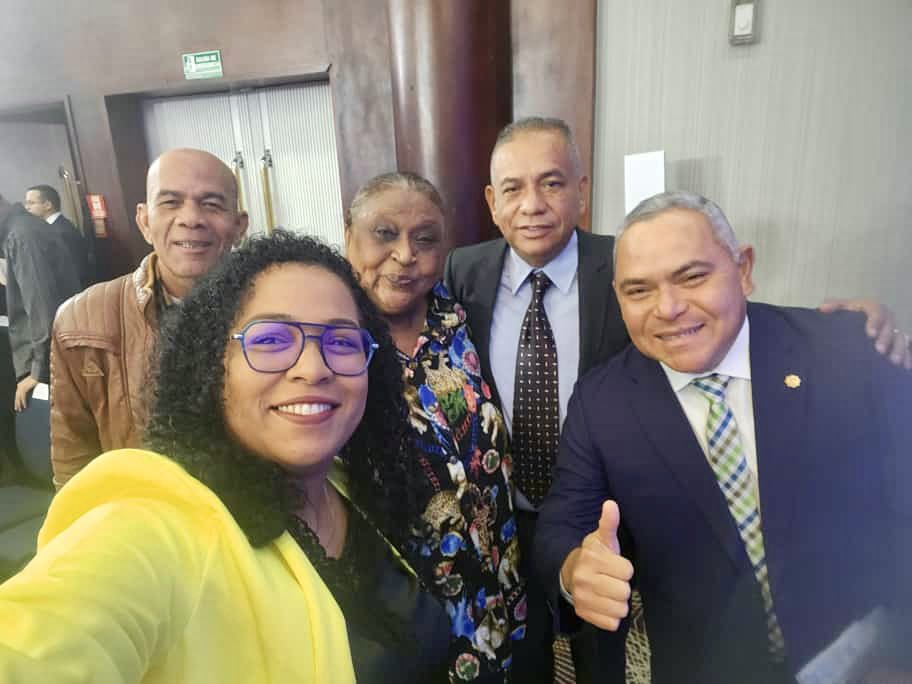 Estamos en Caracas !!! 

Vinimos a la Conferencia Nacional por La Paz y la Convivencia que ha convocado nuestro Presidente <a href="/NicolasMaduro/">Nicolás Maduro</a> 
Seguimos desde la Patria por la Unidad de los Pueblos del mundo que luchan día a día por su independencia y soberanía .