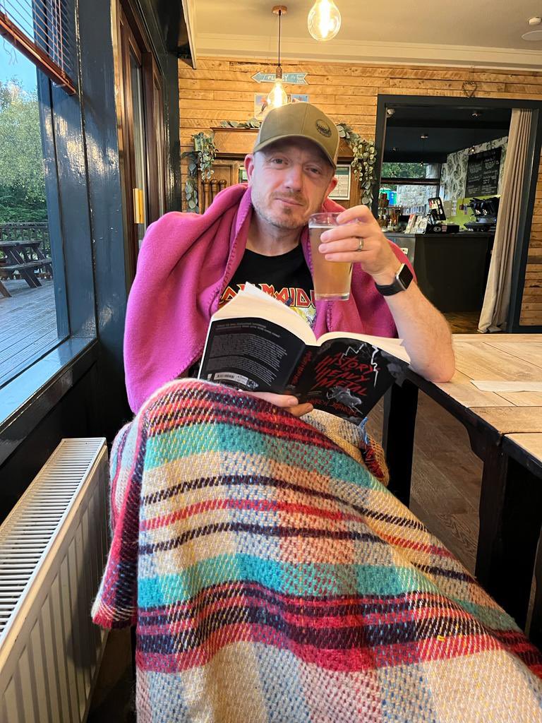 ajselwood's tweet photo. First day of my 50th birthday ride (birthday pending for early Nov!). Ace day. Bike broke but Murray the owner of the Riders Retreat leant me his Meta 😍. Cold, tired, muddy and fricking over the moon!
Same tomorrow please.
#mtblife #cycling #mtbchat #absolutemtb https://t.co/QXxLUPmK1I