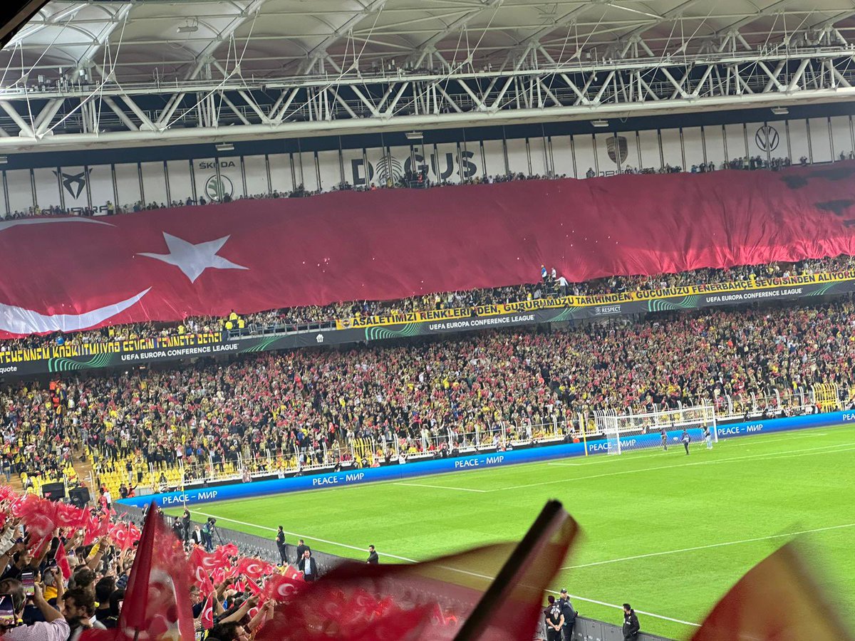 gencfborg's tweet photo. İLELEBET CUMHURİYET! ∞ https://t.co/tHsHZ8ueEY