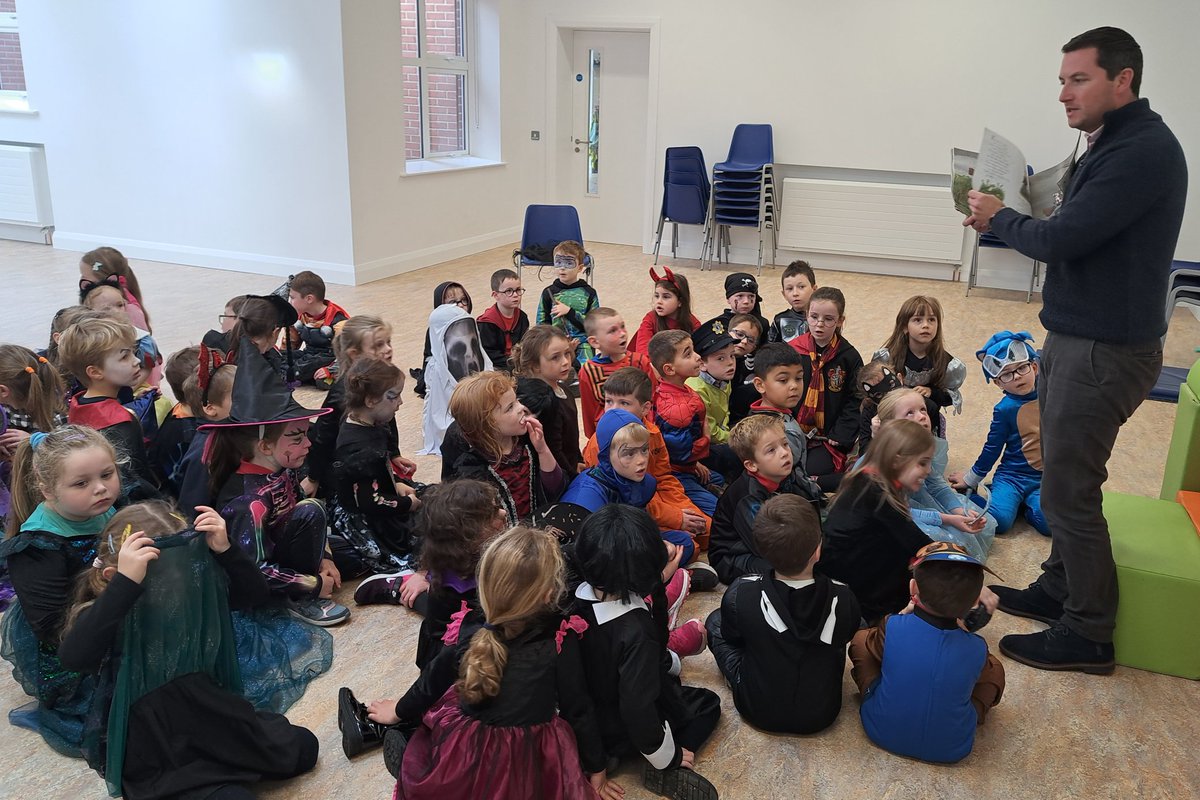 Junior and Senior Infants got a special treat this week! The Principal read 'Room on the Broom' by Julia Donaldson for all the children. There was not a sound as they listened to one of their favourite Halloween stories #literacy #welovereading #school <a href="/PDSTLiteracy/">PDST Literacy</a>
