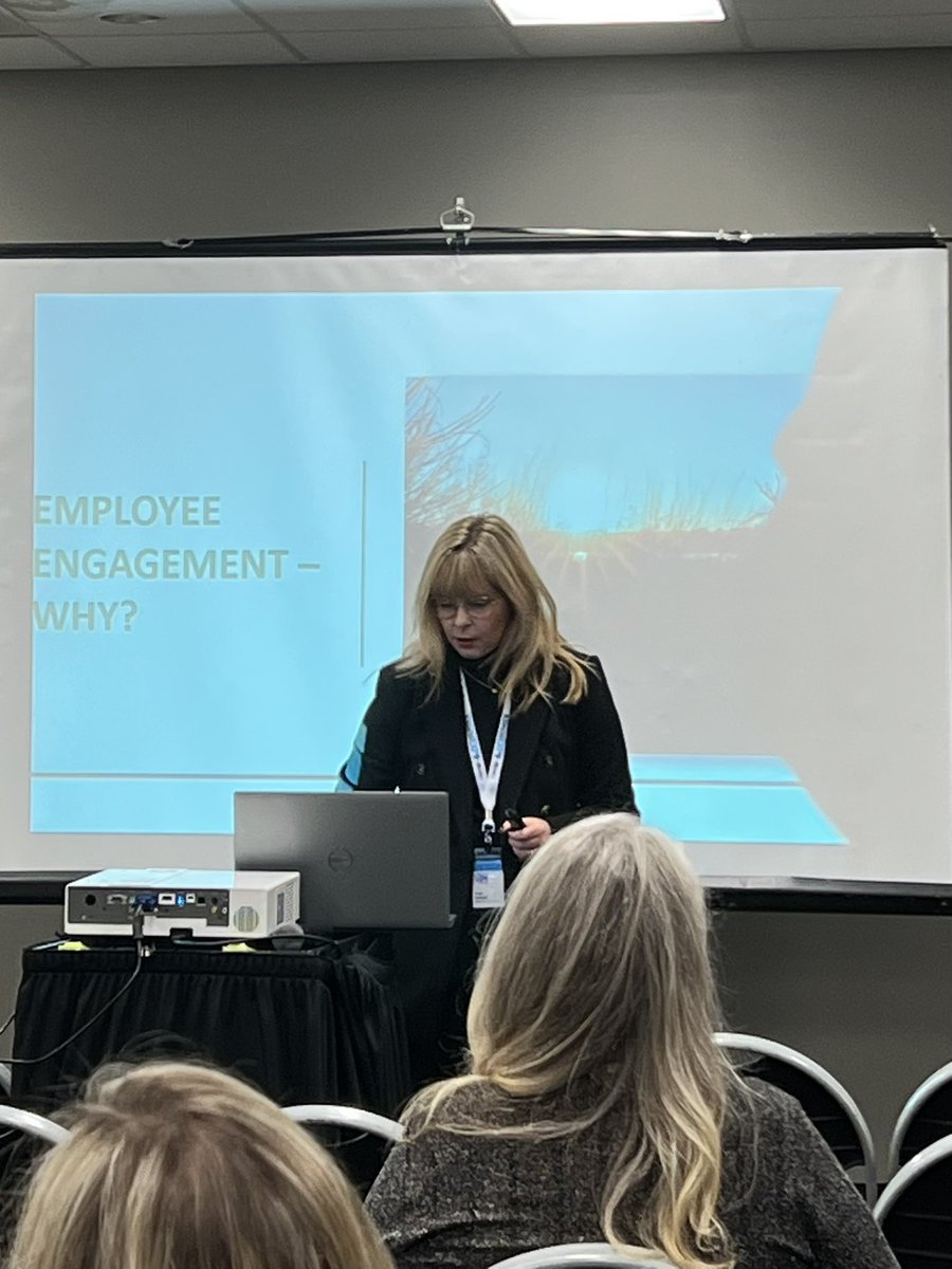 Finished a great session on employee engagement with Sarah Choate from KPM CPAs at <a href="/sbjnet/">ؚBlockGames</a> #SGFBusinessExpo