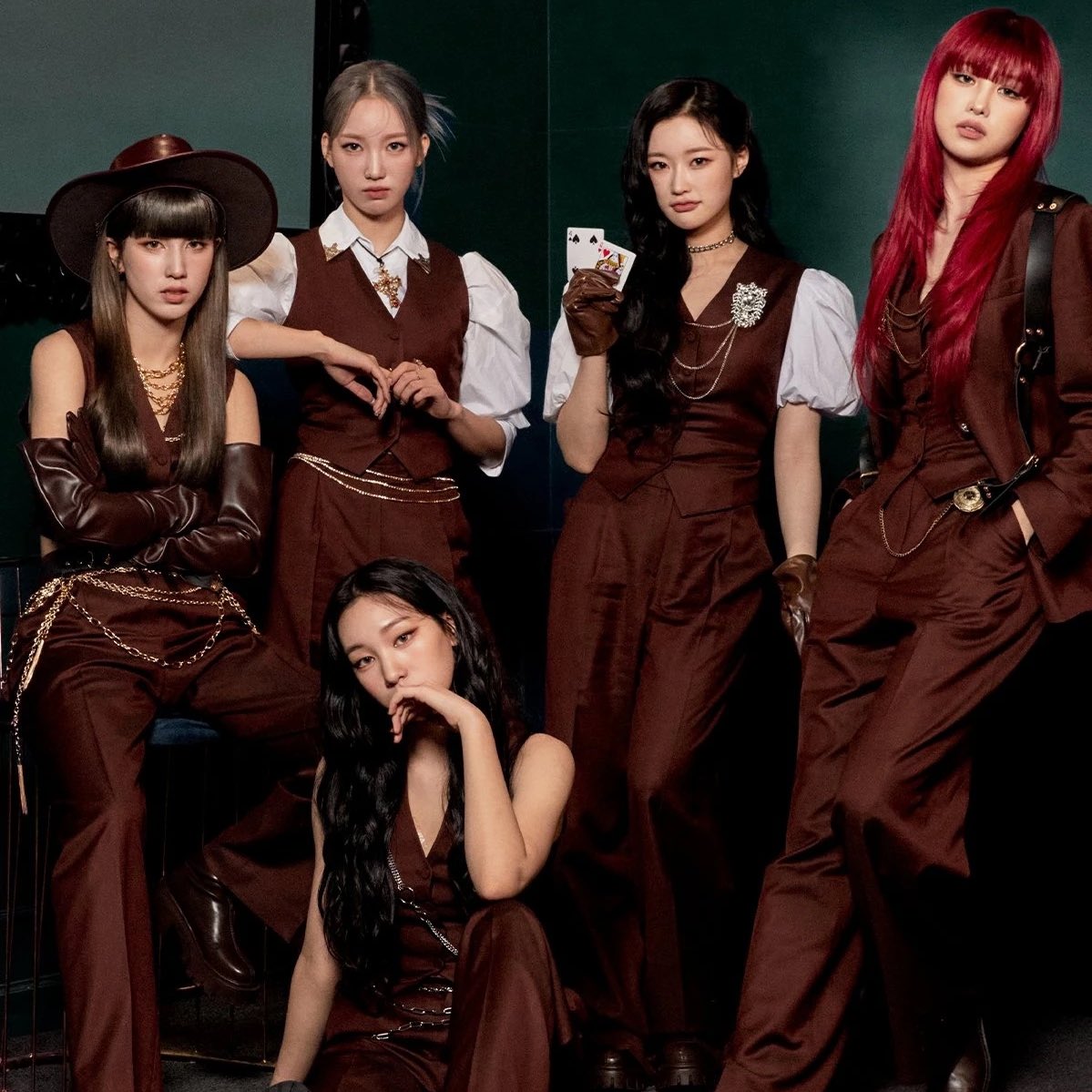 Genius_kor's tweet photo. #GeniusCharts | PIXY (@official_pixy) earn their first #1 on the Genius Korea charts! Their song “편지 (The Letter)” from the new EP #TheVoice debuts at #1 on the K-Ballad chart! 

Check out the official English translation to “편지 (The Letter)” exclusively on Genius now!

➡️https://t.co/DbDZciWQfd