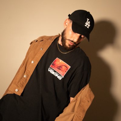 imrobbierussell's tweet photo. #NewProfilePic https://t.co/zCSXgwnyCb