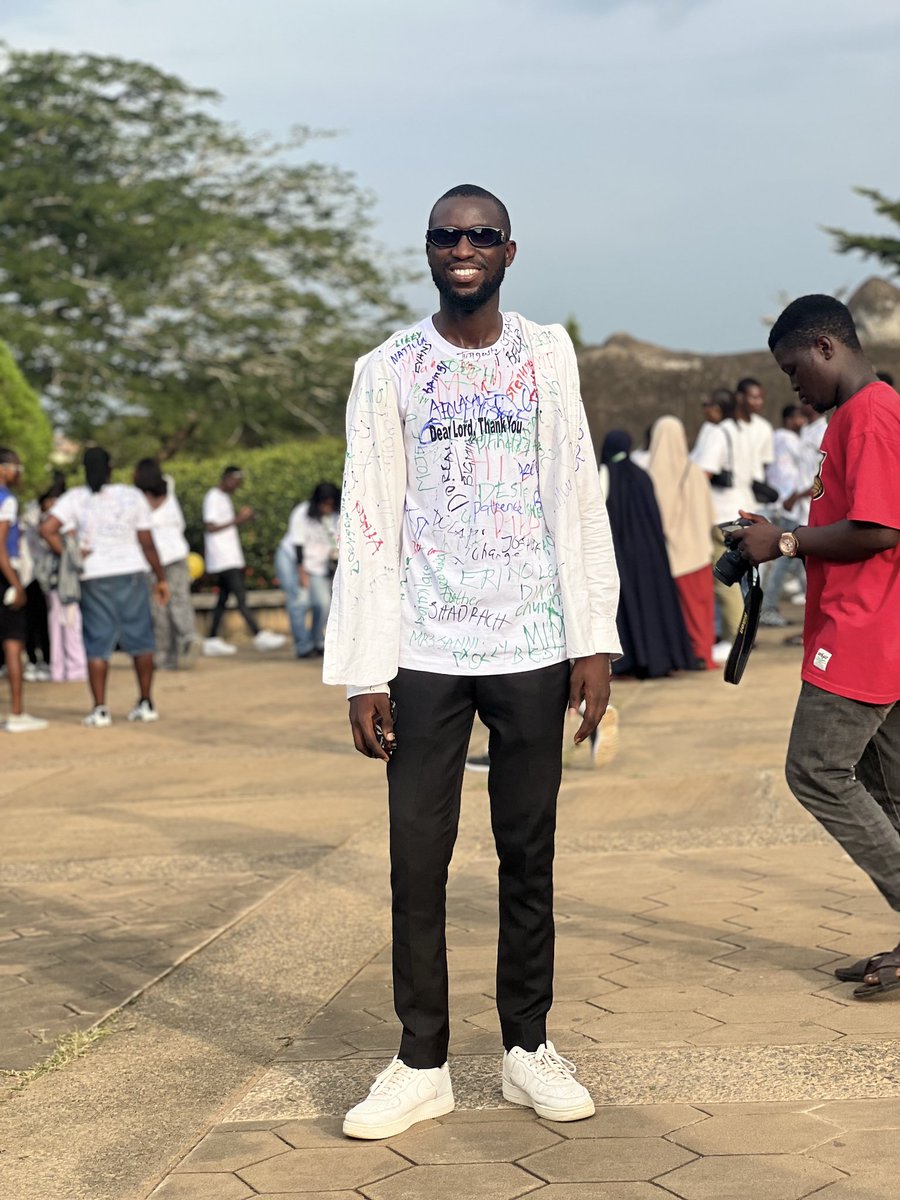 TheOnlyTeeBest's tweet photo. Dear Lord, Thank You 🙏❤
I'm now a graduate 🎓😌🕺🤭🥳🥵
#Finally
#GodDid
#ANN_22
#Graduate
#ClassOf22
#TheGreatDay
#NutriMinds_22
#GraduateAtLast
#TheGrandFinale
#GreatnessAlways
#FUNAABGraduate https://t.co/ID5tIZP3Un