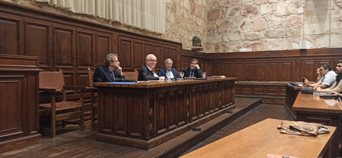 Departamento de Derecho Público General. USAL tweet media