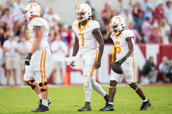 NEW: Factors that could shape the UK-UT outcome Deep dive on penalties, third down conversions, red zone scoring, time of possession & more kentucky.rivals.com/news/factors-t…