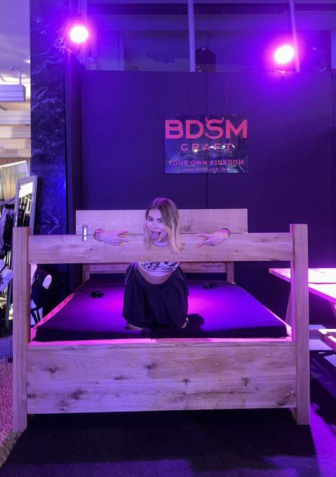 🥵🙈 https://t.co/REt6SgWsCf