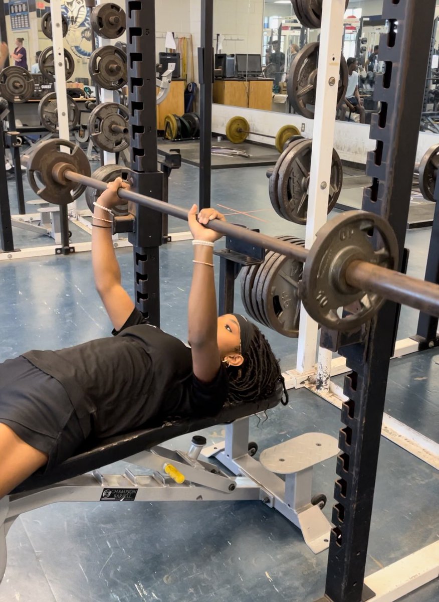 JasmineD2027's tweet photo. “I want to see what happens if I don’t give up!” #LowWeights #HighReps @Mojo_Carolinas @Jake__Hyatt @stevie_grice @MSPtakeover @HawkinsChawkins @NCATSOFTBALL @CoastalSoftball @GamecockSoftbll @PRESBYSB @PG_Uncommitted @UpstateSoftball @CofCSoftball @CSUBucsSoftball https://t.co/K3DQvU6RTU