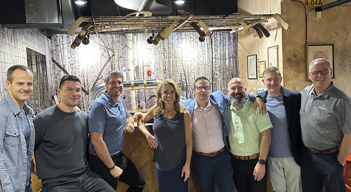 One of the coolest business locations I’ve had the pleasure of presenting in….the <a href="/MolsonCoors/">Molson Coors Beverage Company</a> Pub!

2 centuries of iconic 🍺 brands!

TY for bringing me into your evolutionary National leadership sales meetings. 
<a href="/MolsonCoors/">Molson Coors Beverage Company</a> 
<a href="/SpeakersDotCa/">Speakers Spotlight</a> 
#performance
#growthmindset