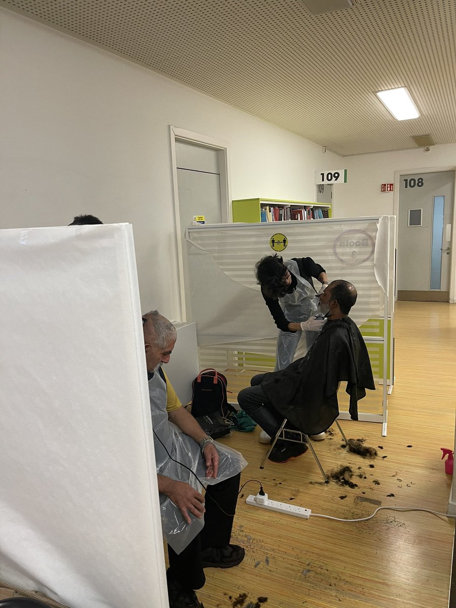 DrJJohn's tweet photo. Another brilliant integrated @Pers_Care homeless clinic - led by @thameslifecdt with showers/ barbers/food/ clothing/shoes/ @lbbd @SP_LDN link workers&amp;services / @NELFT MH teams/ @BHRUT_NHS sexual health screening / @Barts hep C screening / covid vaccines /VCS /GPs @NHS_NELondon https://t.co/ecKS7652nQ