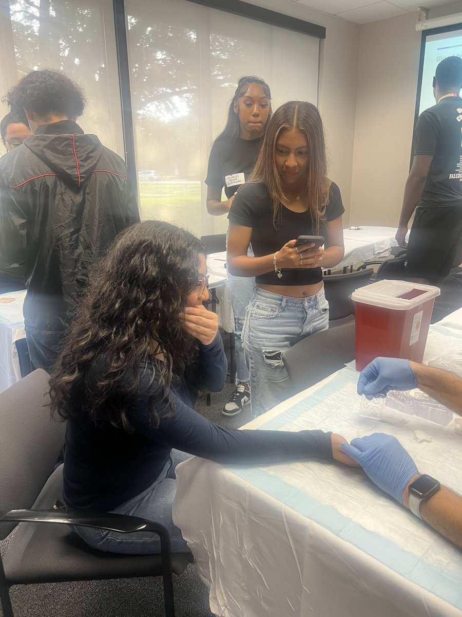 DrAprilMoody's tweet photo. Knowing your blood type 🩸 could save your life and others! Thank you MD Anderson for the lab demonstration for our Aldine ISD Health Science students today! 🥼🧪

#KnowYourBloodType
#TypeA #TypeB #TypeAB #TypeO

@AldineCTE @MDAndersonNews @EducatorMar10 https://t.co/6rRk6G4A43