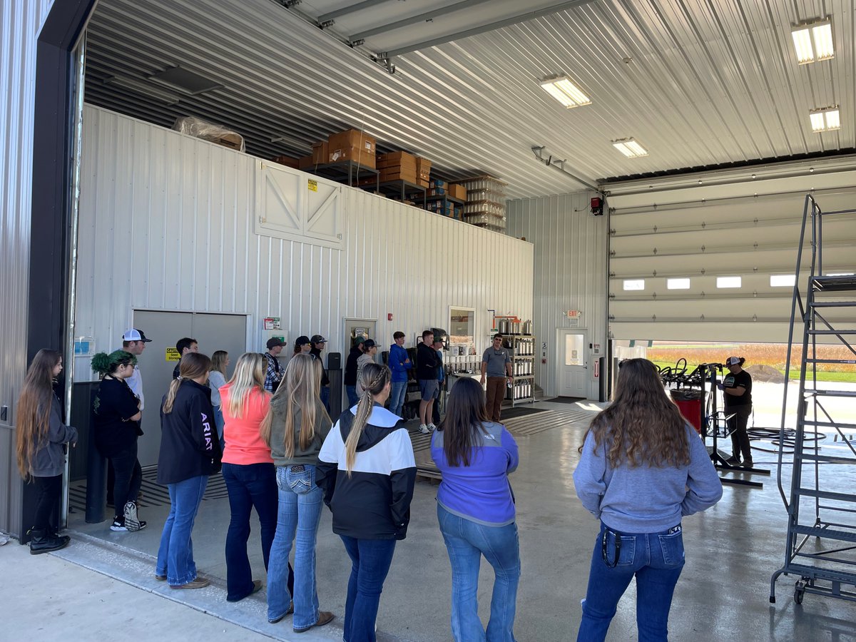 ValentUSA's tweet photo. Advancing ag education is a major focus area at Valent. Earlier this month, we were thrilled to host 8th graders from @stmattraiders in Champaign and groups from the Introduction to Crop Science class at @parklandcollege Admissions at the Valent Midwest Agricultural Research Center in Seymour Illinois. The students learned about our facility and research, the science behind developing new products, career opportunities, sustainability and more.  We’re proud to help shape the workforce of the future!
#ageducation
#agresearch
#handsonlearning
#parklandag
#sustainableagriculture