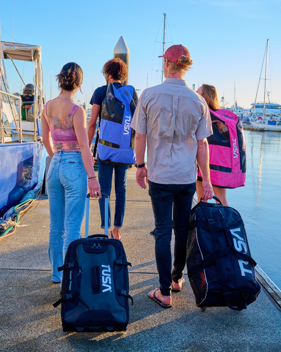 TUSADiving's tweet photo. All aboard @coralseadreaming for some epic dives with #TeamTUSA👌 😎
Do you prefer a roller bag or a backpack to carry your gear?
..
#TUSA #FindYourOcean #scubadiving #diving #divegear #underwater #oceanlovers #diveaustralia #greatbarrierreef #diveboat https://t.co/WXX7hFlfn9