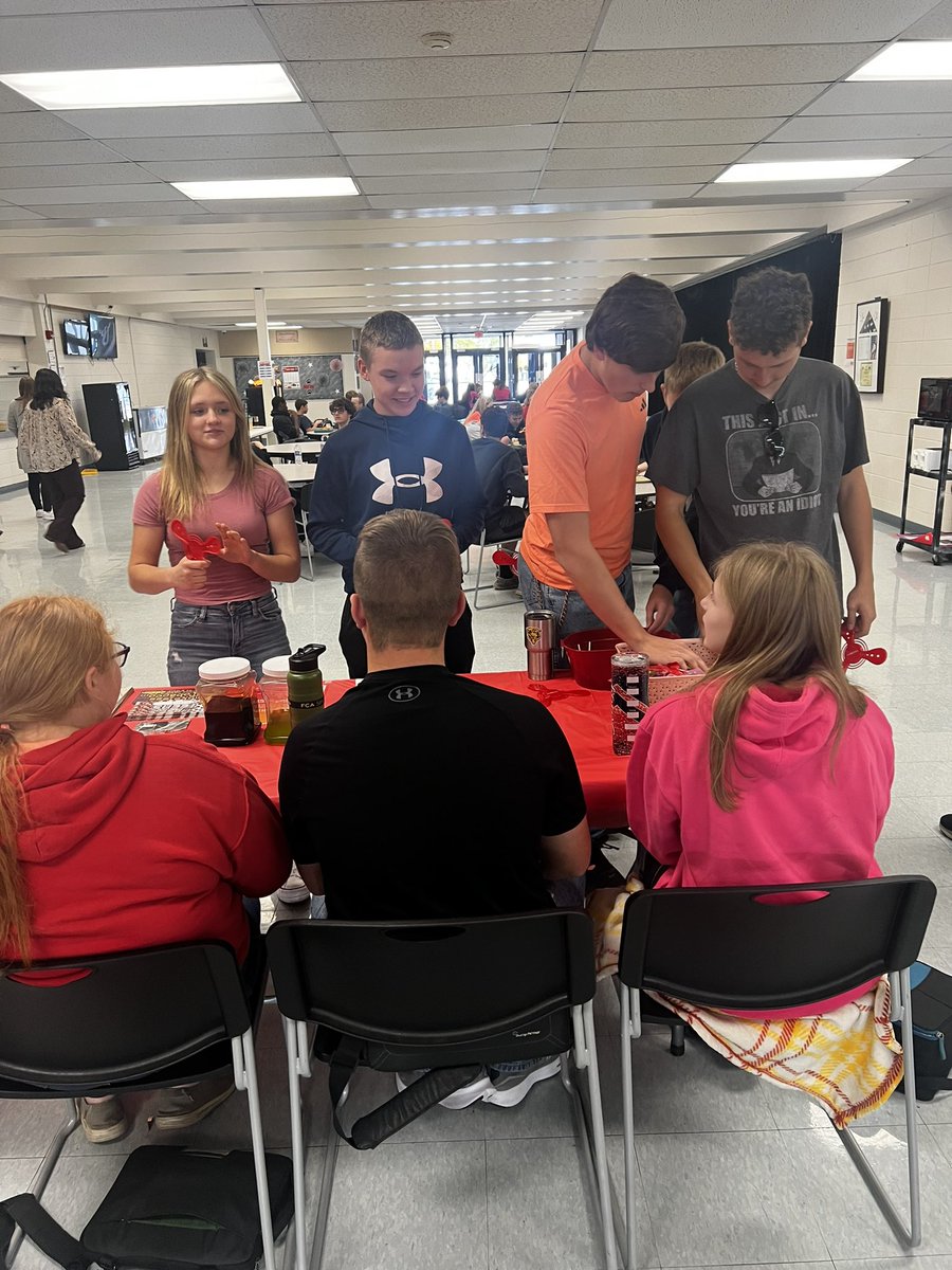 MsJohnson2021's tweet photo. Red Ribbon Day 2: Brighten your life and live drug free. SWAT gage out information on tobacco and vaping. They played a Kahoot trivia game about the information given this week. #4teamvalley #RedRibbonWeek2023 https://t.co/OEM3ObIgcj