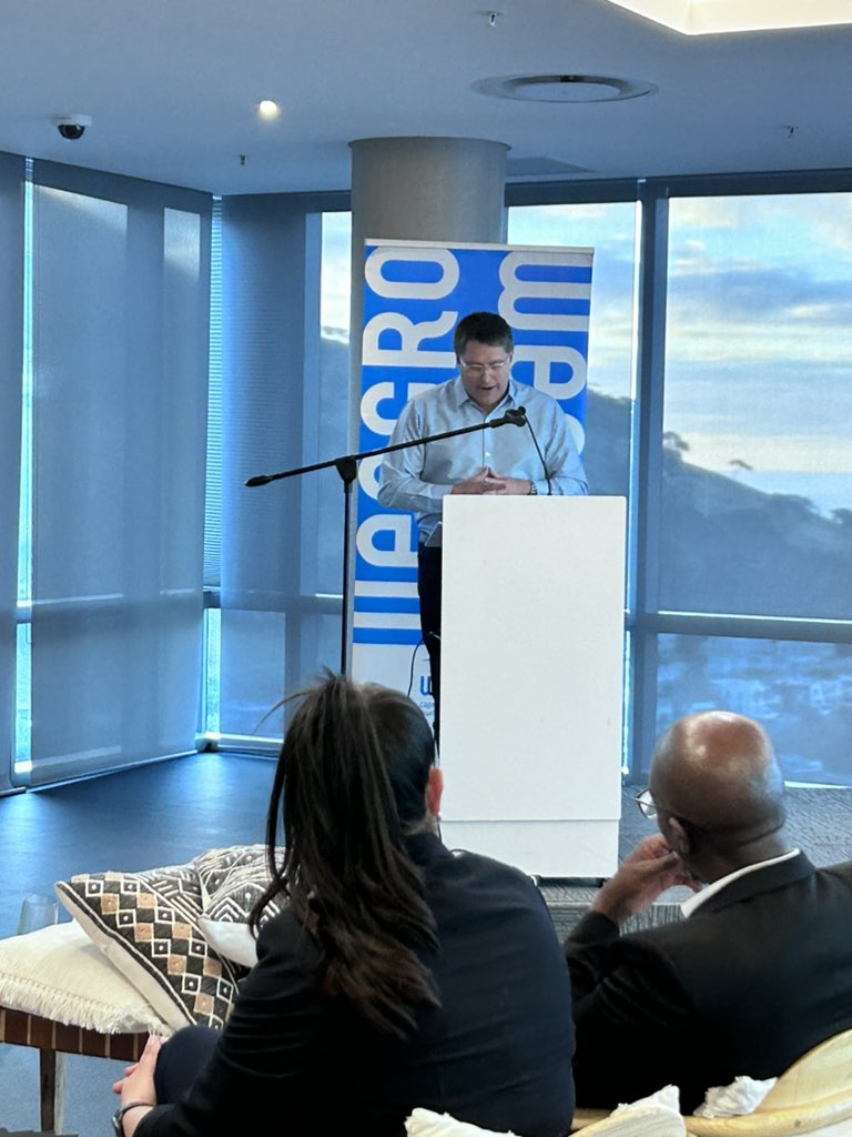 Wesgro's tweet photo. Speaking to the vision for the future, Western Cape Education Minister, @DavidMaynier says: "We are actively collaborating with businesses to elevate our education system and wholeheartedly embracing innovative teaching and learning methods."
#EduInvest #CapeConfidence https://t.co/n9cZoHtNUW
