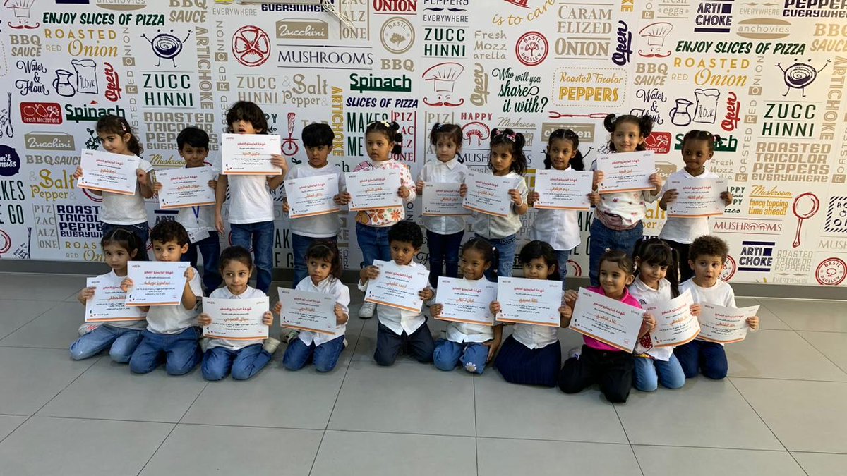 MaestroPizzaKSA's tweet photo. تحية لكل مايسترو صغير شاركنا اليوم بتحضير ألذ بيتزا ببراعة وحب 🫡🍕
نتمنى لهم مزيدًا من النجاح ❤ https://t.co/BI9Pr1yX0v