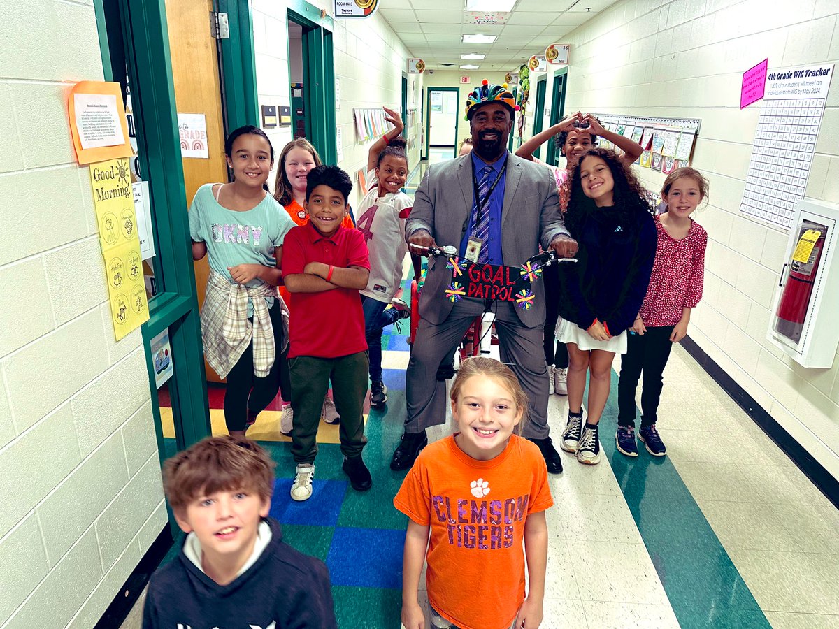 Congratulations to @RaashadP…next Superintendent of Lancaster County School District! Thank you for your service to all schools. Extra shout-out for visiting <a href="/TaylorsElem/">Taylors Elementary</a> #LIM Lighthouse School &amp; taking time to celebrating student success with Principal <a href="/HeatherDye_GCS/">Heather Dye</a>! #WIG