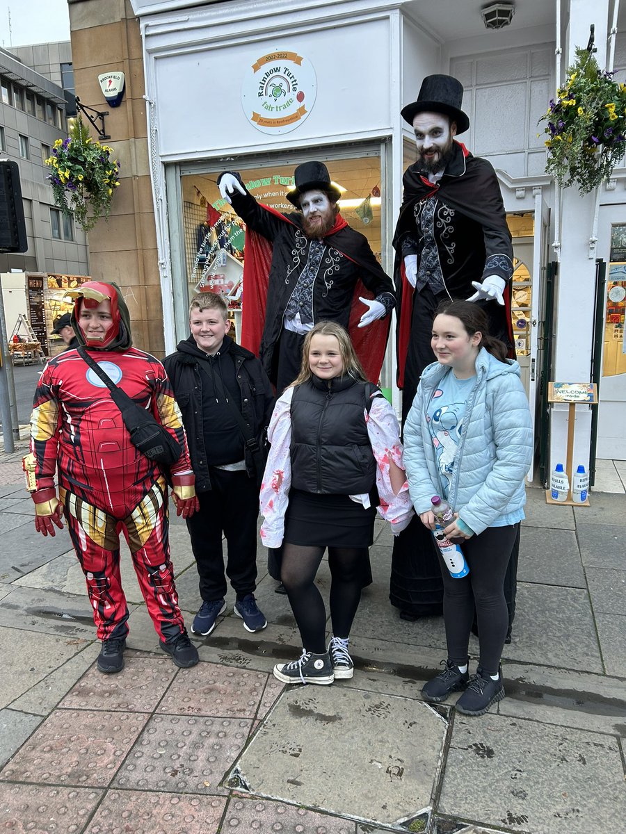 GraemeYServices's tweet photo. We are absolutely loving our spooky time at the Halloween festival but the real question is………… how evil are these young people!! #Artboss #renyouthservices @CarlaYServices @Siobhan_RenYS https://t.co/eX6Kh4pQOv