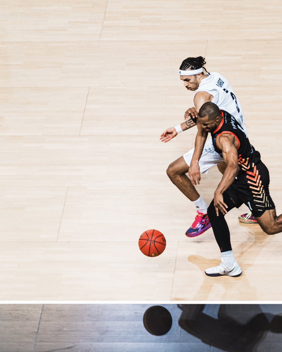 London vs. Paris. Undefeated EuroCup rivals. Double OT. Over 6,000 fans.

Shots from the best game I’ve captured since moving to London 📸