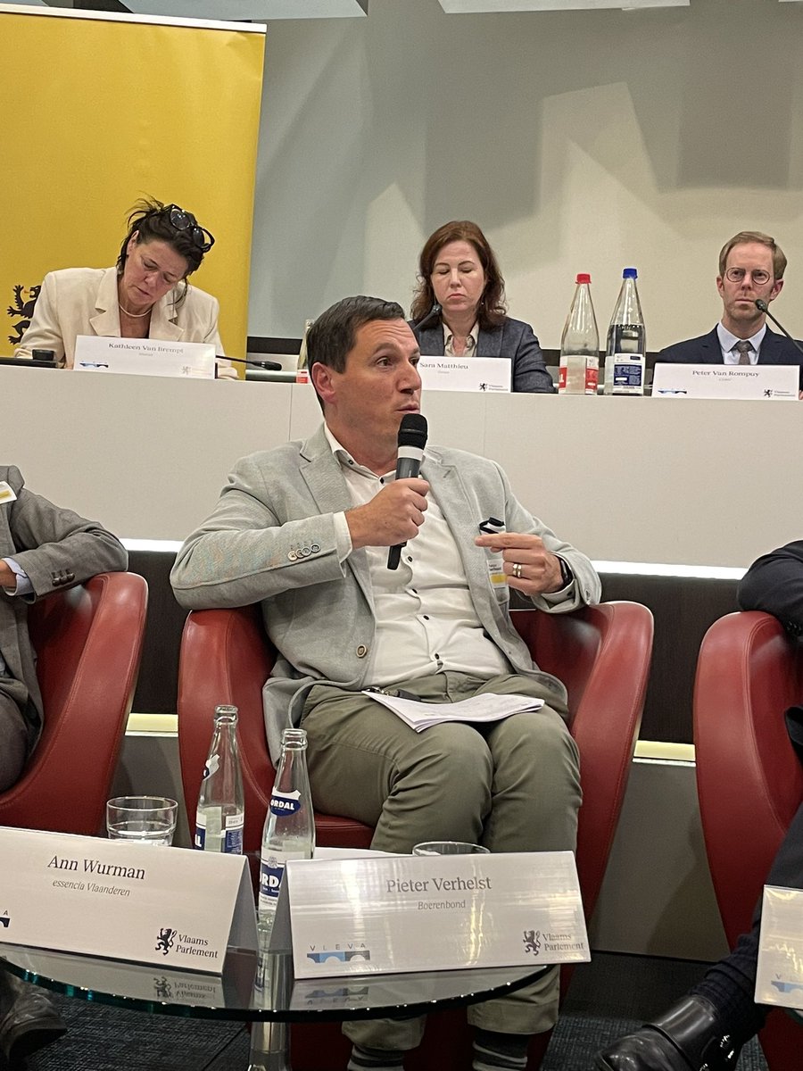 VLEVA (@vleva) on Twitter photo “Men spreekt over een Green Deal - maar er is nog geen deal”
Voor <a href="/VerhelstPieter/">Pieter Verhelst</a> van <a href="/Boerenbond/">Boerenbond</a> zijn er vooral concrete én realistische plannen nodig. Pas dan wordt het haalbaar voor land- en tuinbouwers.”
#VlaamsEuropadebat “Men spreekt over een Green Deal - maar er is nog geen deal”
Voor <a href="/VerhelstPieter/">Pieter Verhelst</a> van <a href="/Boerenbond/">Boerenbond</a> zijn er vooral concrete én realistische plannen nodig. Pas dan wordt het haalbaar voor land- en tuinbouwers.”
#VlaamsEuropadebat