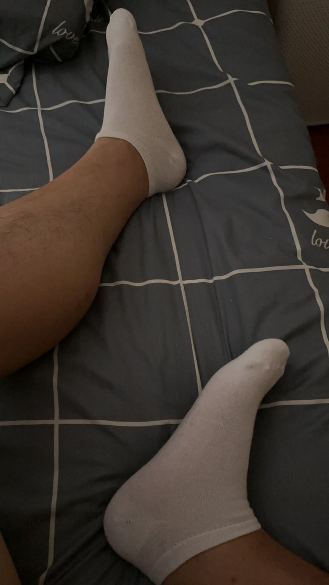 HdlHello's tweet image. 天冷了，换厚袜子了要 #熊猴