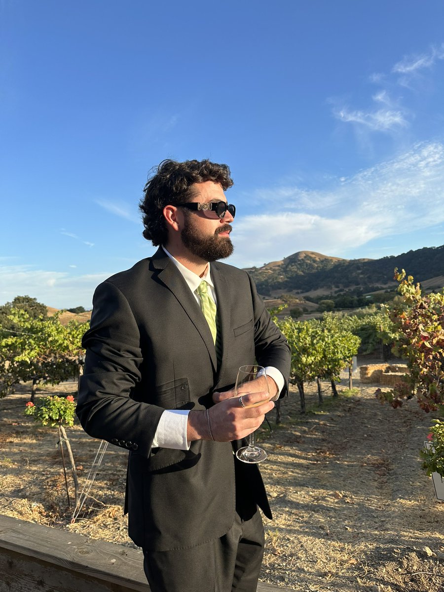 TylerrPine's tweet photo. For all the dawgs https://t.co/zycBFKtmAH