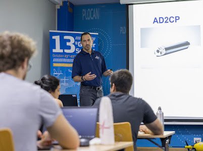 GliderPLOCAN's tweet photo. Thanks @Crismolinapach for today’s fist-class talk &amp; thanks @NortekNews @INNOVAoceanogra for your commitment with #GliderSchool2023 one edition more @Groom2RI @EuroGOOS #OceanSensing @MinkeProject @EMSOeu @agenciaiisi #ICTSNews @plocan https://t.co/7OG3Wj2CN7