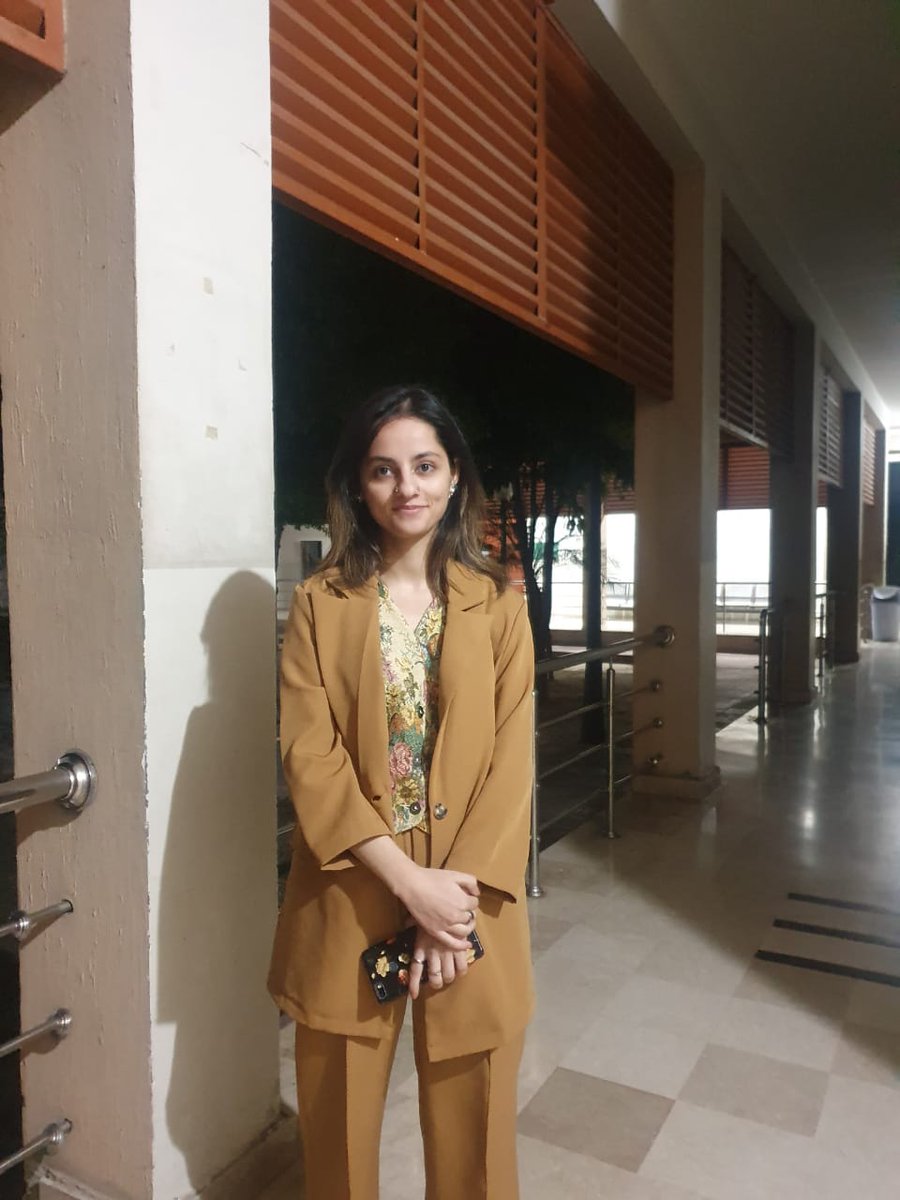 SanaRauf000's tweet photo. Alhumdulillah done with Final Defence 🙌🏻. Sleepless nights, anxiety, tension and what not but in the end it was all worth it ❣️.
#FinalDefence
#MS2023
#MSMassCommunication
#ThursdayMotivation
#thursdayvibes
#NUST
^-^... https://t.co/mCo0AAxJgH