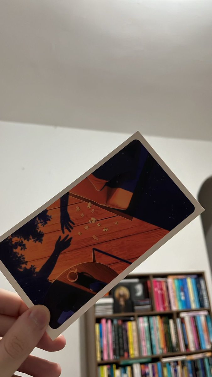 therezaandrada's tweet photo. vai ter mimo pra quem falar com a gente lá na #flipop heinn 👀🧡 https://t.co/EJUczrEcRp