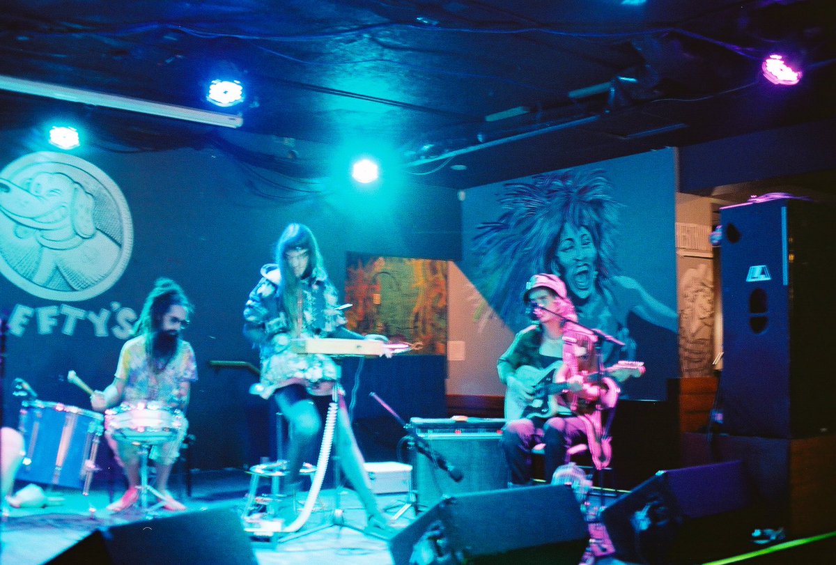 GOLDBLUMS515's tweet photo. Goldblums, August 27
@IATransMAFund Benefit Show 
📸: @LilPosiBae https://t.co/j9vIatjorl