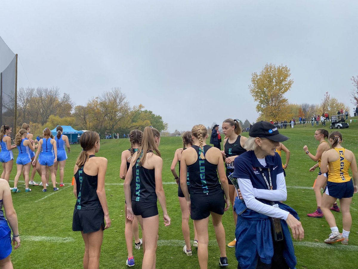 Eagan_Athletics's tweet photo. Girls Cross Country on the course! https://t.co/he7JACKSyz