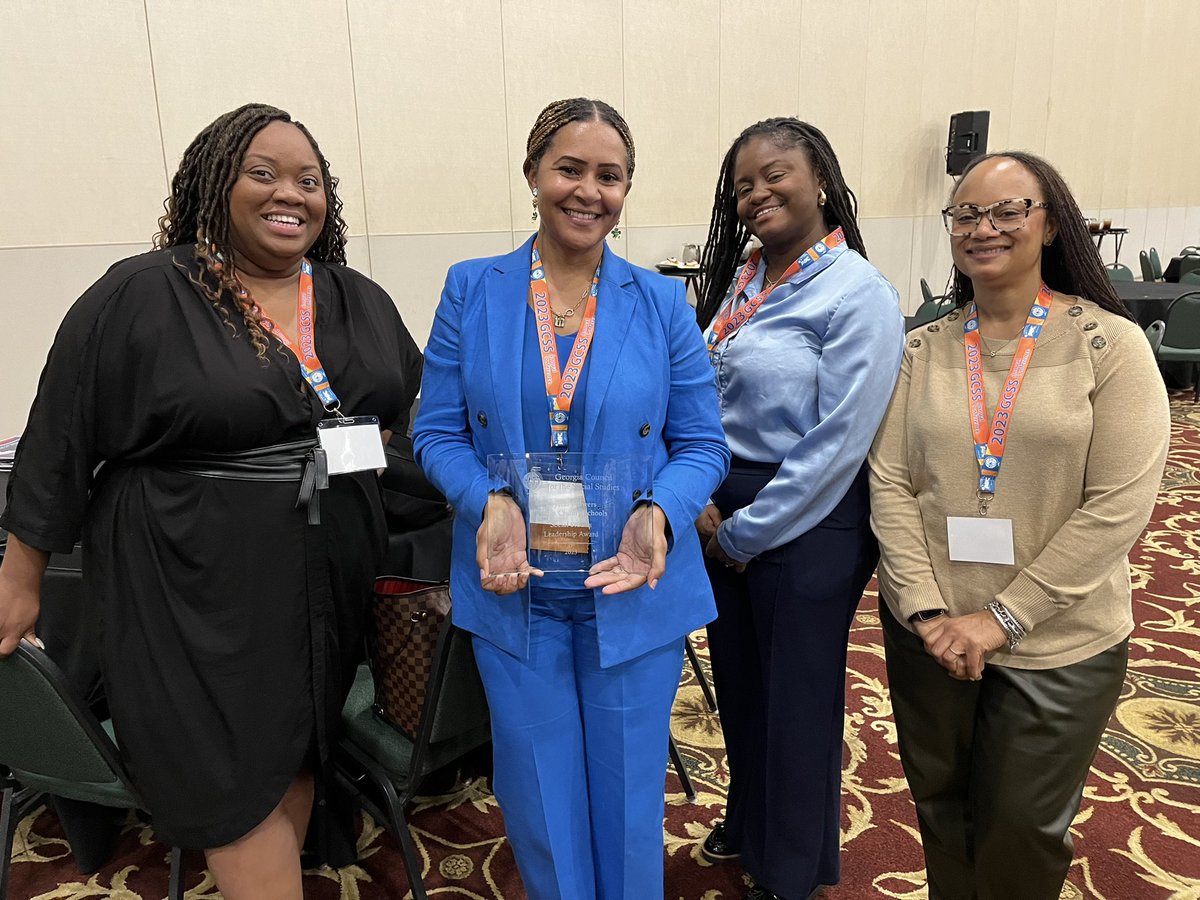 FCS Teaching Museum tweet media