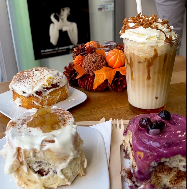 womogr's tweet image. à #vous