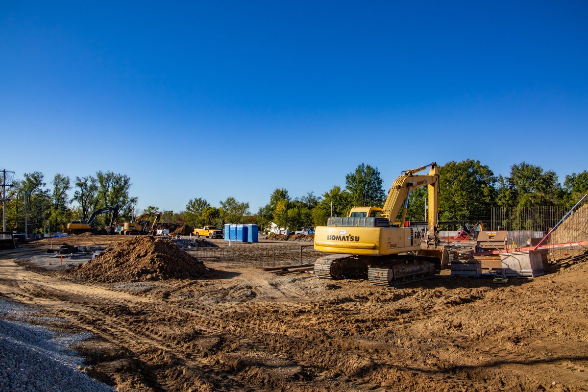 NKCSchools's tweet photo. The transformation at the former Lakewood site is in full swing! This site is the future home of our soon-to-be combined Winnwood &amp; Lakewood Elementary schools. We’re can’t wait to see our students from both schools learning in the brand-new building in August 2025. https://t.co/Ygs4se4h9m