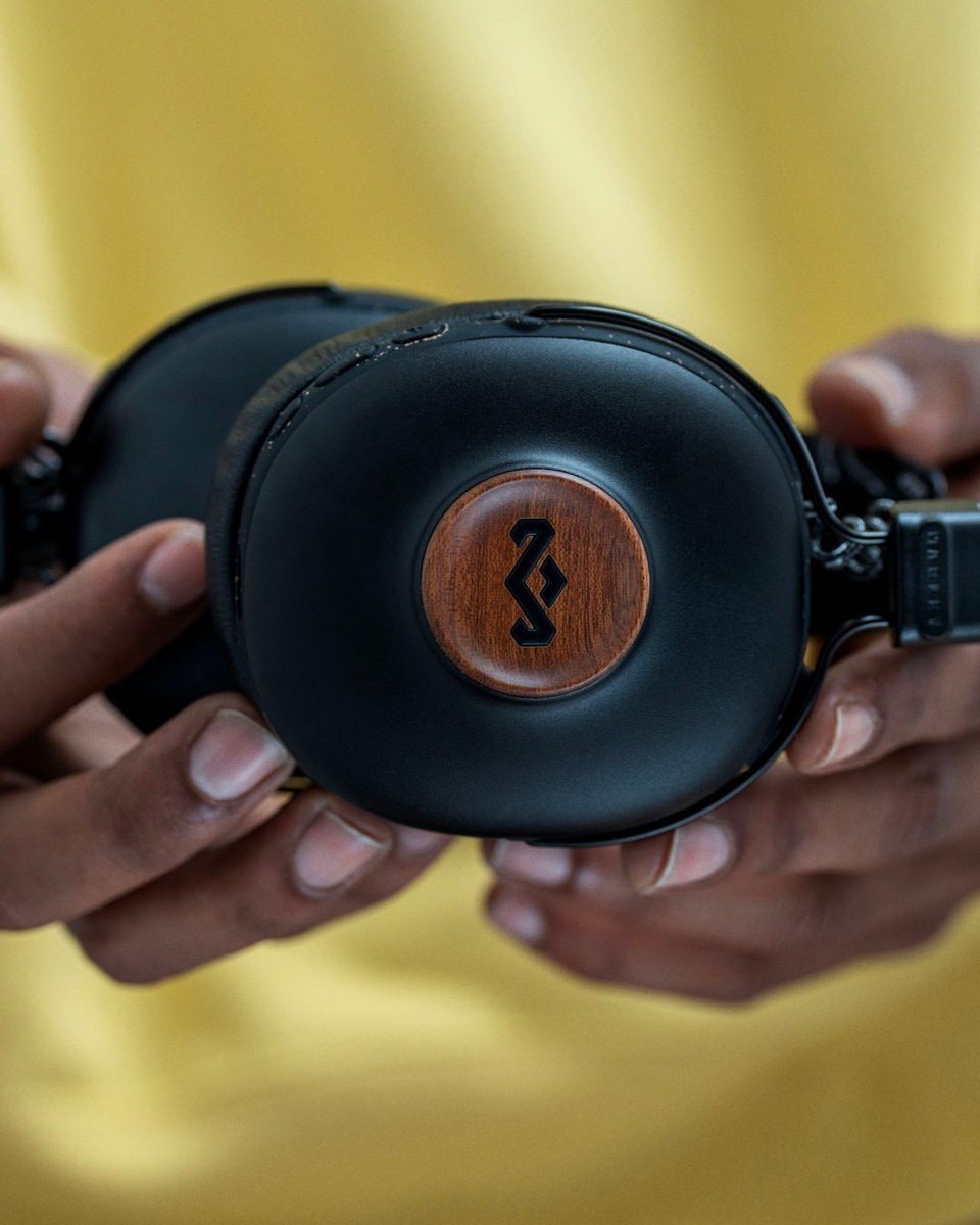 Your music, your style, your planet 🪐

Positive Vibration Frequency headphones – blending premium sound with eco-conscious design 🌍🎶

shop.computerworks.ch/search/Frequen…

#HouseOfMarley #PositiveVibration #Headphones #sustainable #PremiumSound #EcoFriendly