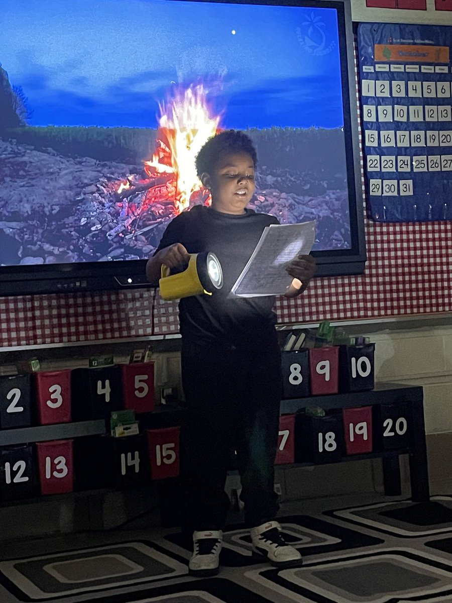 EL_Williams4's tweet photo. After writing our own stories, what better way to share than around the camp fire with popcorn!? So proud of our fourth graders! @RoyalTeacher16 @OpelS11 @HamptonCSchools https://t.co/gLQHPl00ye