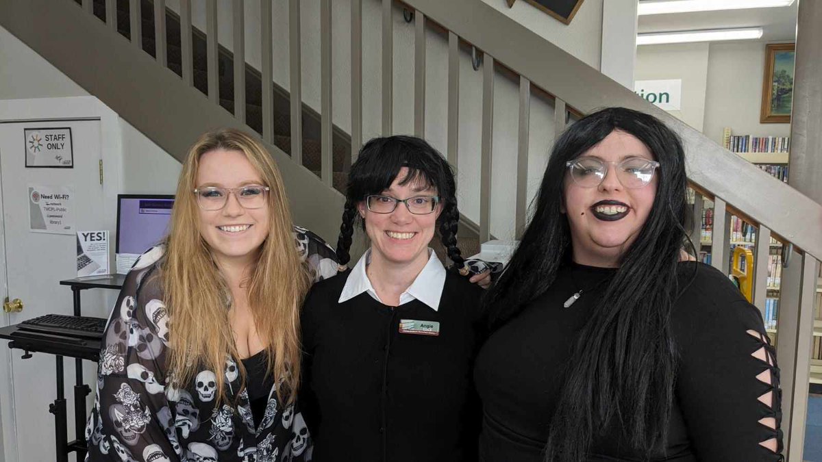 TroyMiamiCtyPL's tweet photo. Staff at #TMCPL and the #PHLibrary are looking Trick or Treat ready! 🎃🕷👻 https://t.co/SqW3zKBspK