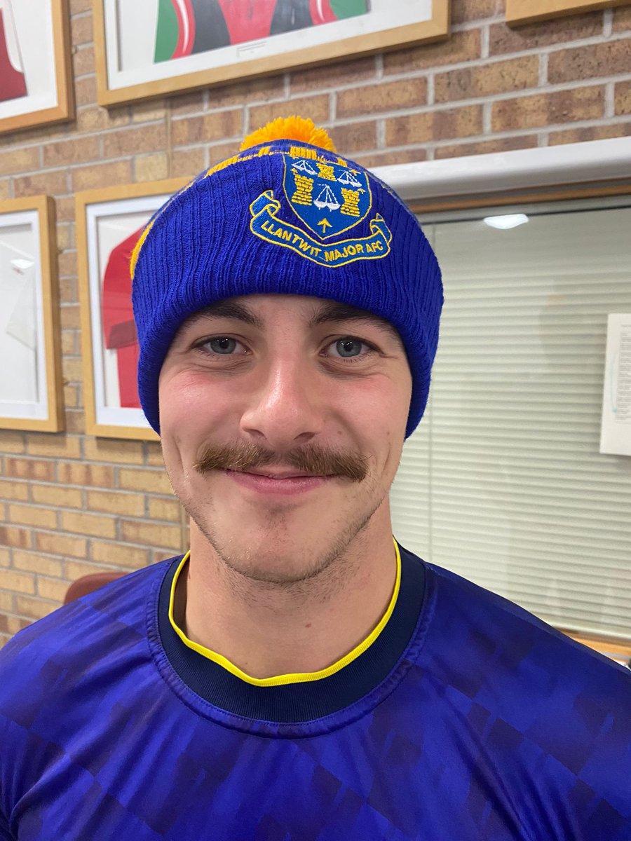 Our handsome fullback/Top Gun star Tom Lillico has agreed to shave off his iconic tache for Movember if this post reaches 1000 likes! Will it happen or will the best facial hair in Llantwit history remain? 🛩🪿