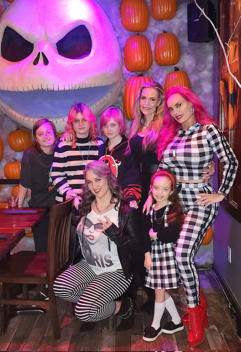 Exactly a year ago when we visited @beetlehousenyc .. My mommy and our family love the Beetlejuice movie We've seen it more than 100 times