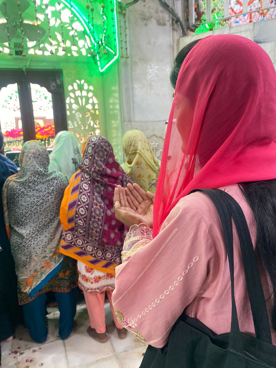 SabaZahoorppp's tweet image. &quot;I had the privilege of offering hazri at #DataDarbar.&quot; and I am praying for the success of our leadership in the upcoming election! 🤲
#Datadarbar 
@BBhuttoZardari @FaryalTalpurPk @jamkhanshoro @KashifShoroPPP @buriroGM @Imdadkazi1 @samoo_shoukat