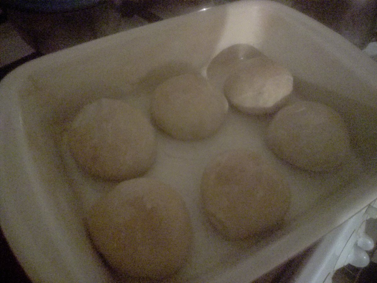 apetukhova's tweet photo. Day 610. Four stages of breakfast buns. #DoughOfResilience #FoodAndSoul

It seems I have finally found the coveted recipe. I got creative the first time I tried the recipe last night, and screwed it up on a few of levels, but it worked. I have a good bun here. https://t.co/c35iyEGmOX