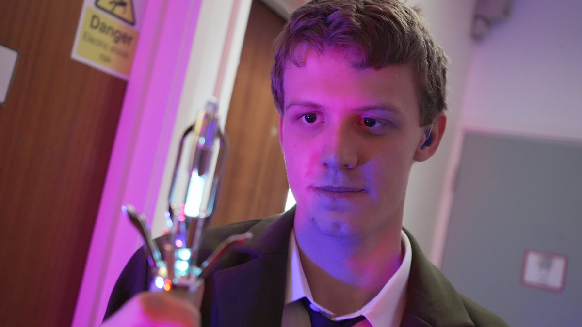 Ysgolpenybryn's tweet image. Great work by our amazing Key Stage 5 Film Skills group today, filming scenes for this term&apos;s #DoctorWho project. Well done to everyone for working so hard, and trying their best @ScreenAllianceW @HwbAddysg_Cymru @ArtSwansea @sophie_aldred @ThreecliffsEd @MIKECOLLINS99