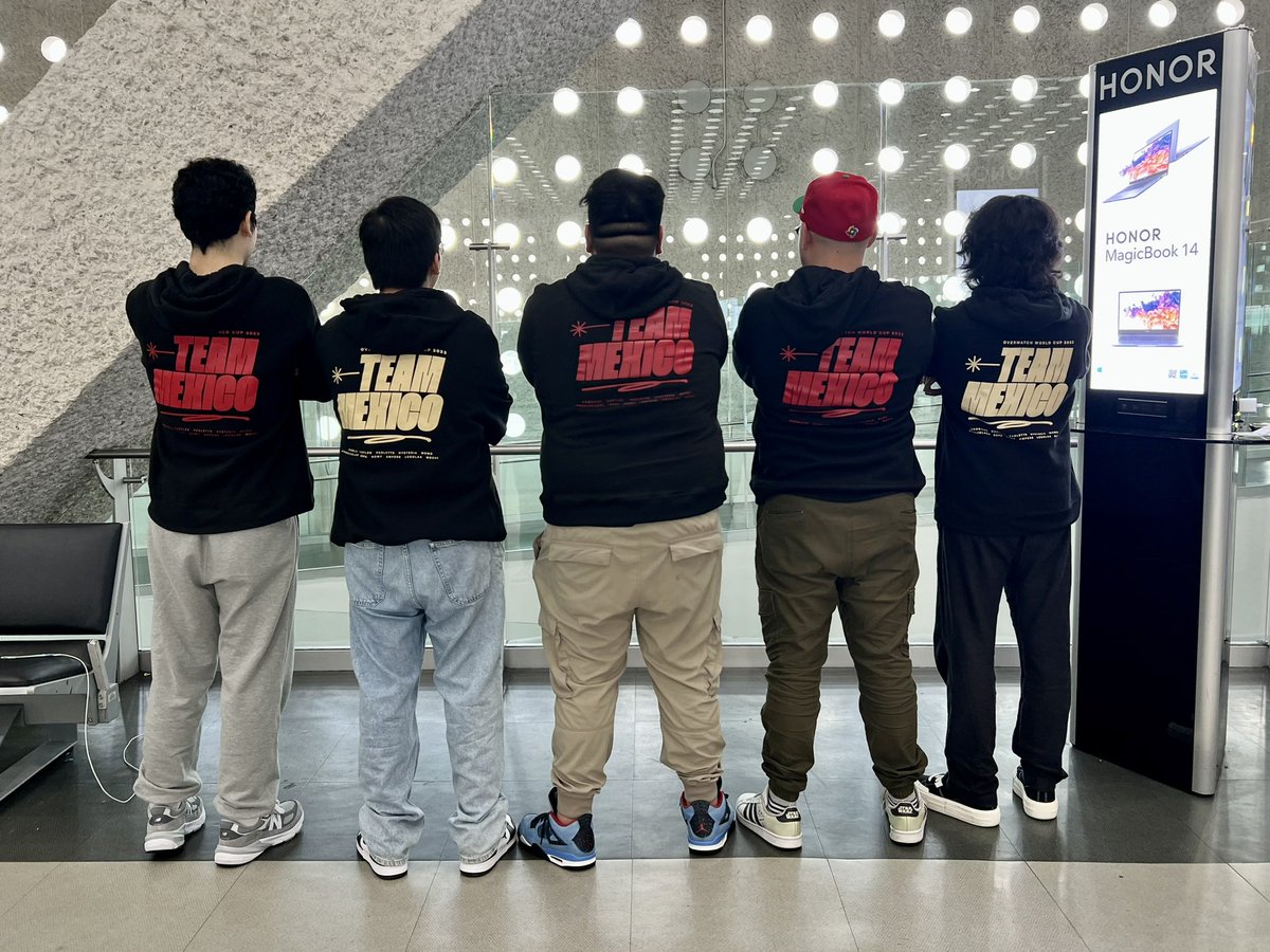 OWWCMexico's tweet image. El equipo está casi completo 👀🛩️

@SopaOW 
@owhysteria 
@CastledG 
@AmpereCastea 
@PA0ll3tt3 
@mochidg_