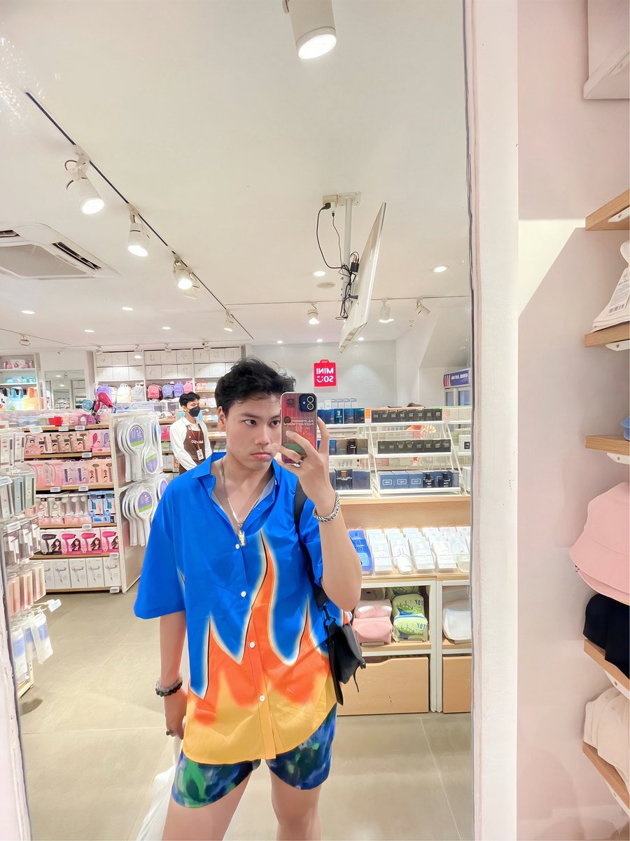 IamMildMac's tweet photo. Miniso ambassador 🔥✅

#CollectedMoments #ໜ້າກະຫວານສັນດານໝານ້ອຍ
#ບຸນຊ່ວງເຮືອ https://t.co/i99AZjsMvq