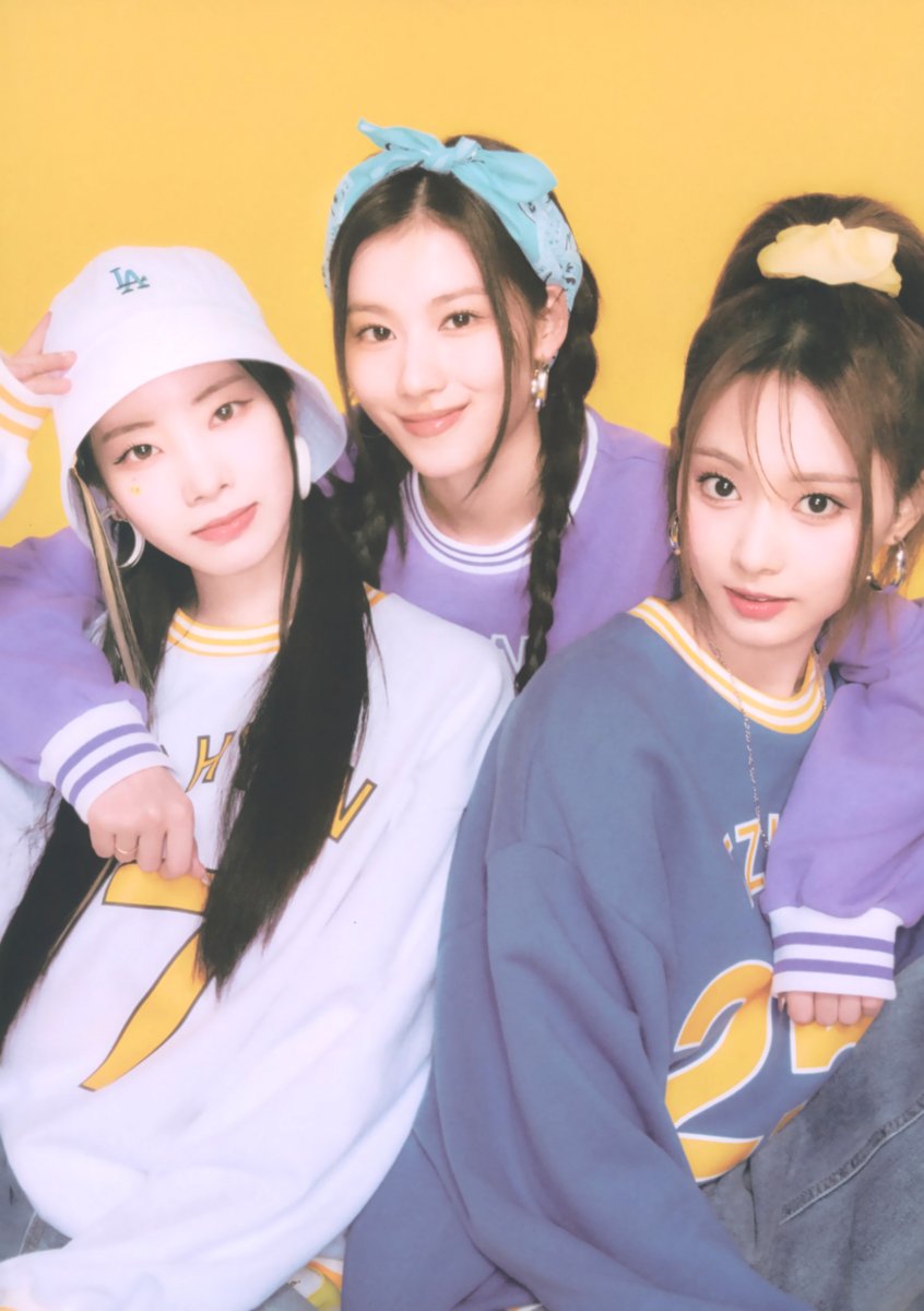 SCAN] TWICE Official Fanclub ONCE 4th Generation gift kit