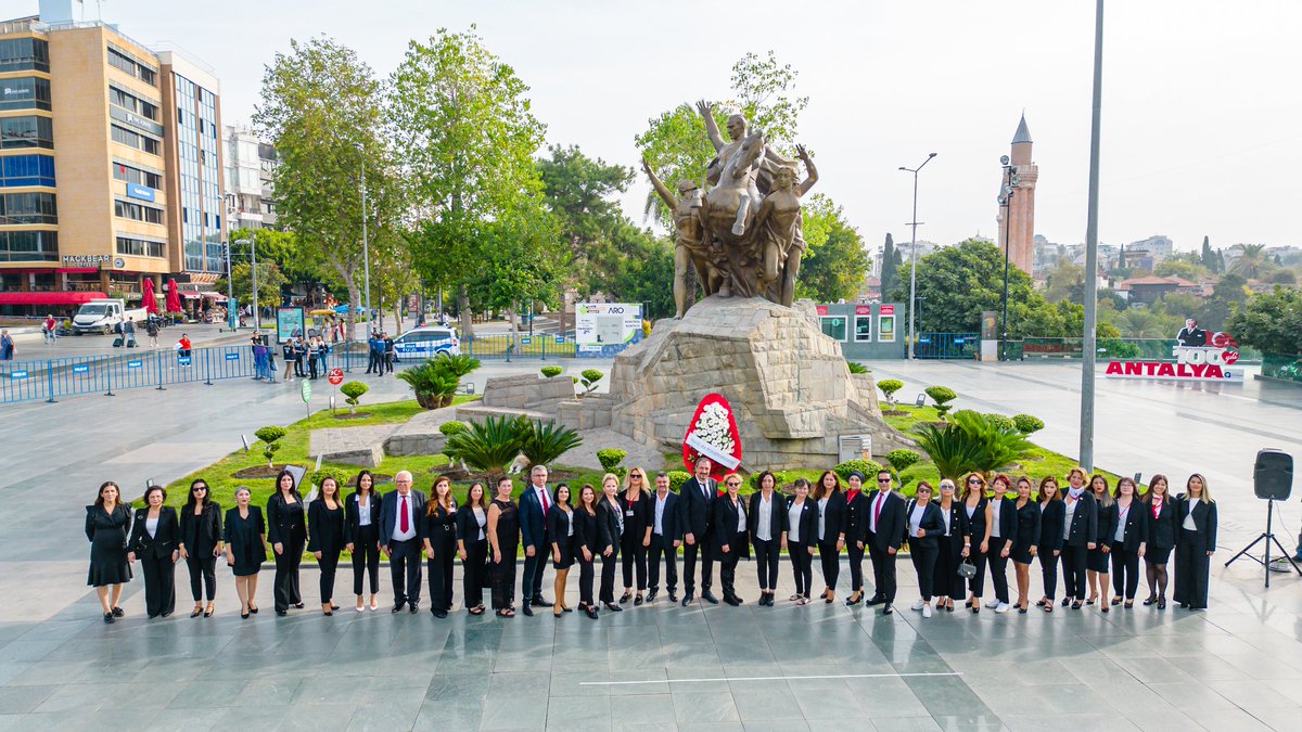 Antalya Özel Okul Öncesi Egitim Kurumları Derneği üyesi meslektaşlarımla Cumhuriyetimizin 100.yıl programındayız.Kutlu olsun
