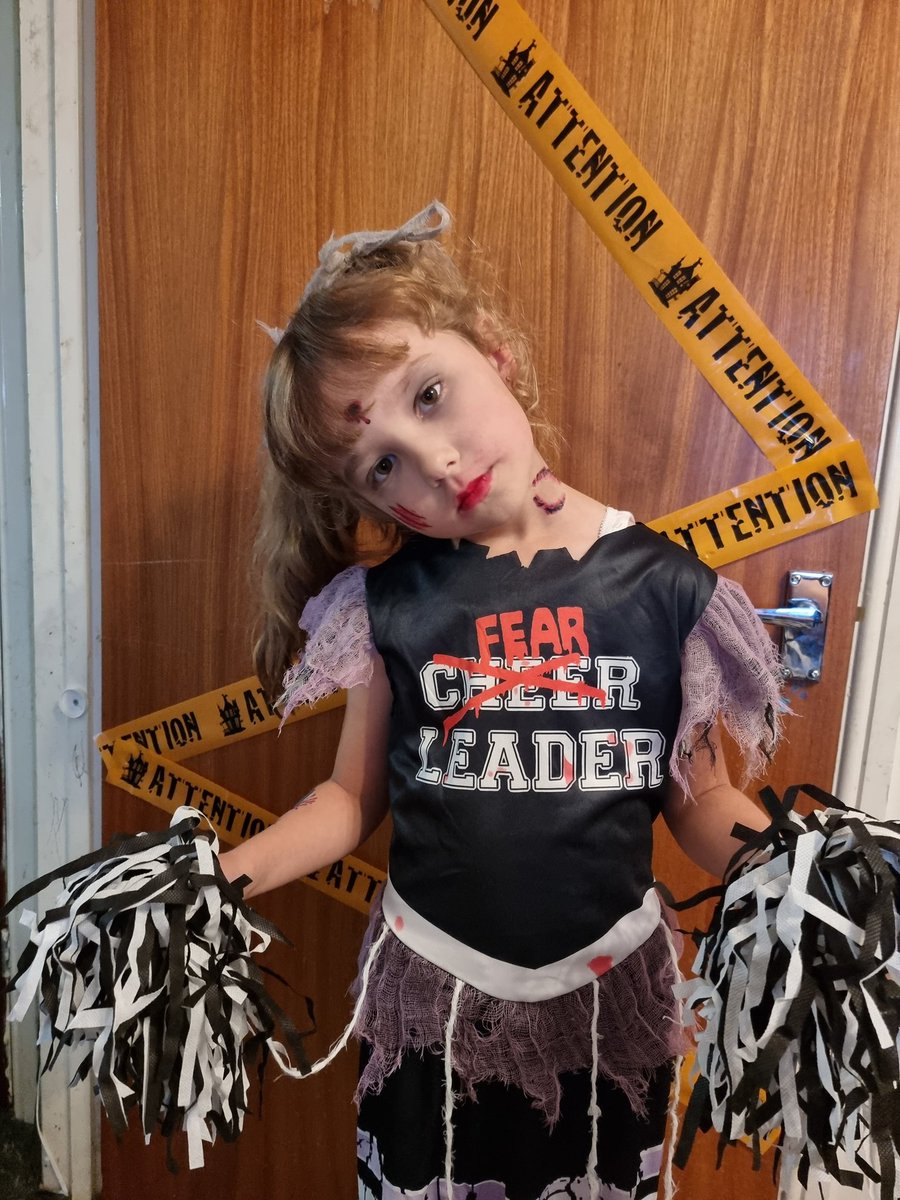 mandat201077's tweet photo. Cora ready for her Halloween party at school she's had a fab time x @GreatwoodCPS https://t.co/OrizecehZz