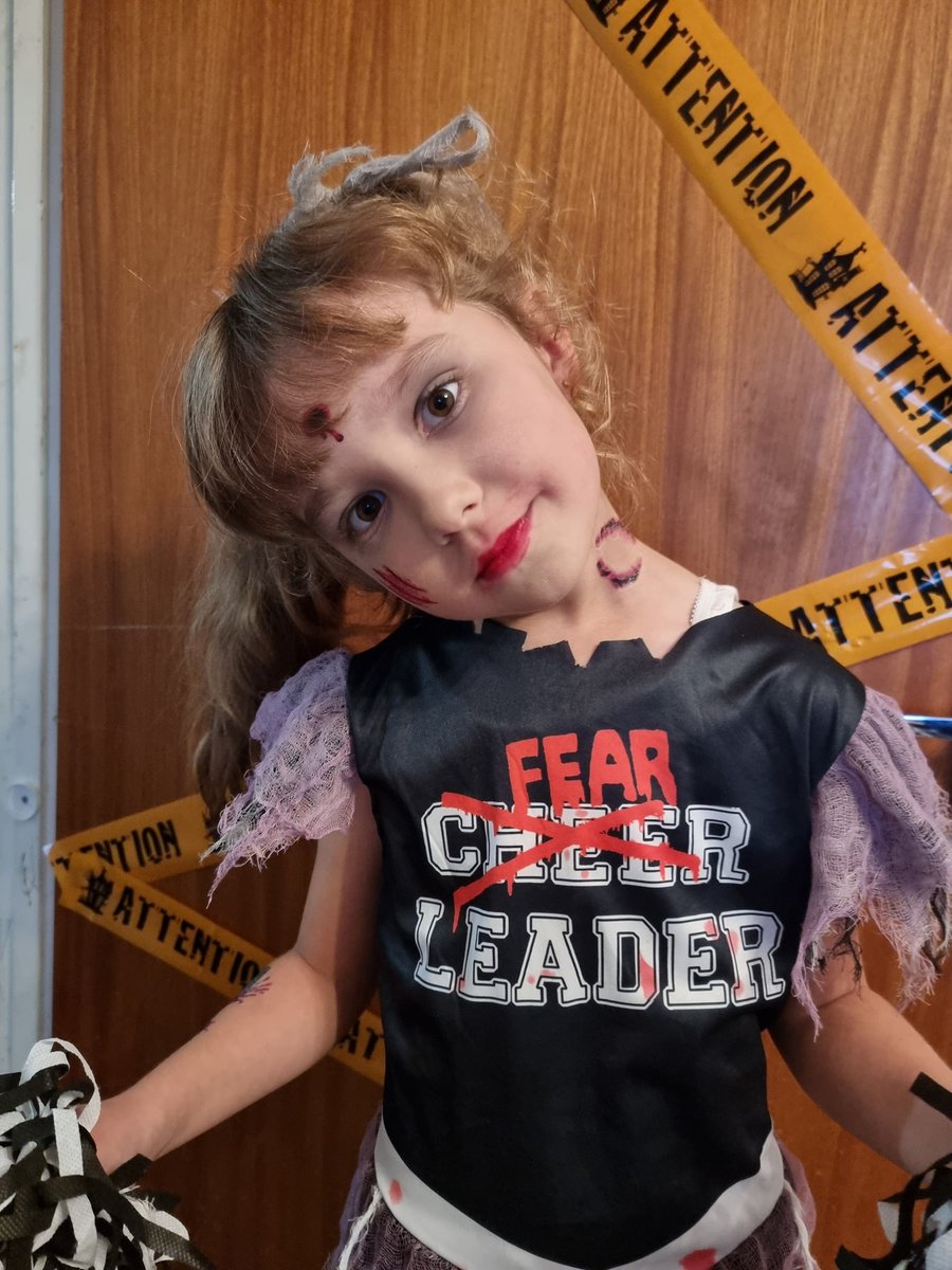 mandat201077's tweet photo. Cora ready for her Halloween party at school she's had a fab time x @GreatwoodCPS https://t.co/OrizecehZz
