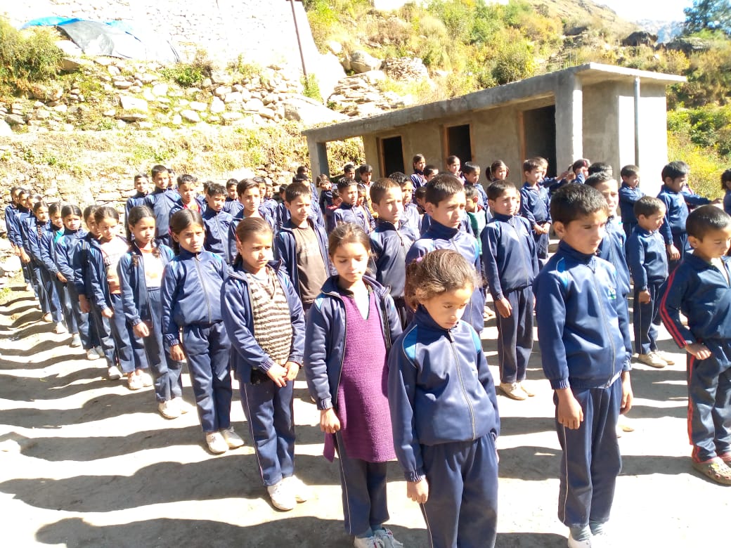 samoon4humanity's tweet photo. Running a school where there are no roads, no electricity, and no network access. A 16km trek to reach it, and beyond the village, only the snowy Himalayan peaks. We proudly run the Samoon Adarsh Vidhyalaya in this remote location. 🏞️❄️ #RemoteSchool #samooneducation https://t.co/gMHZQfbzh4